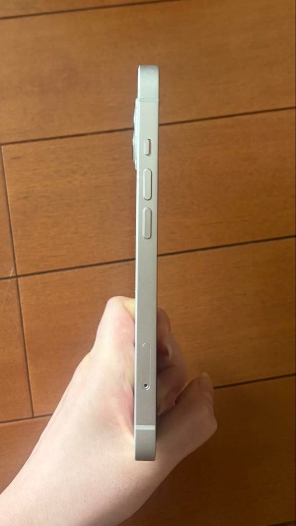 美品 iPhone13 ホワイト128GB箱付きSIMフリー バッテリー86%