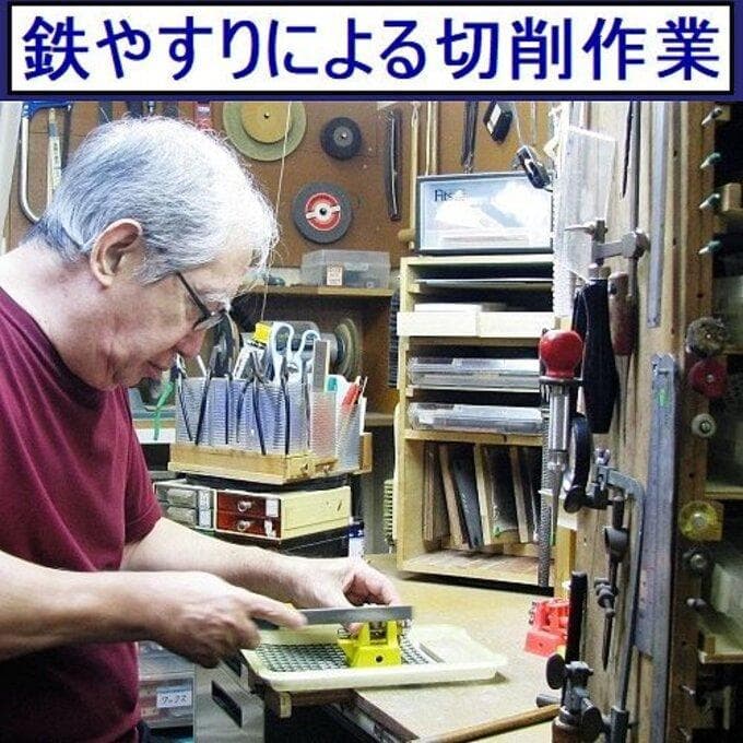 ロシア正教のクロス（八端十字架）　木肌光沢仕上げの小さなロシア十字架　rc04b