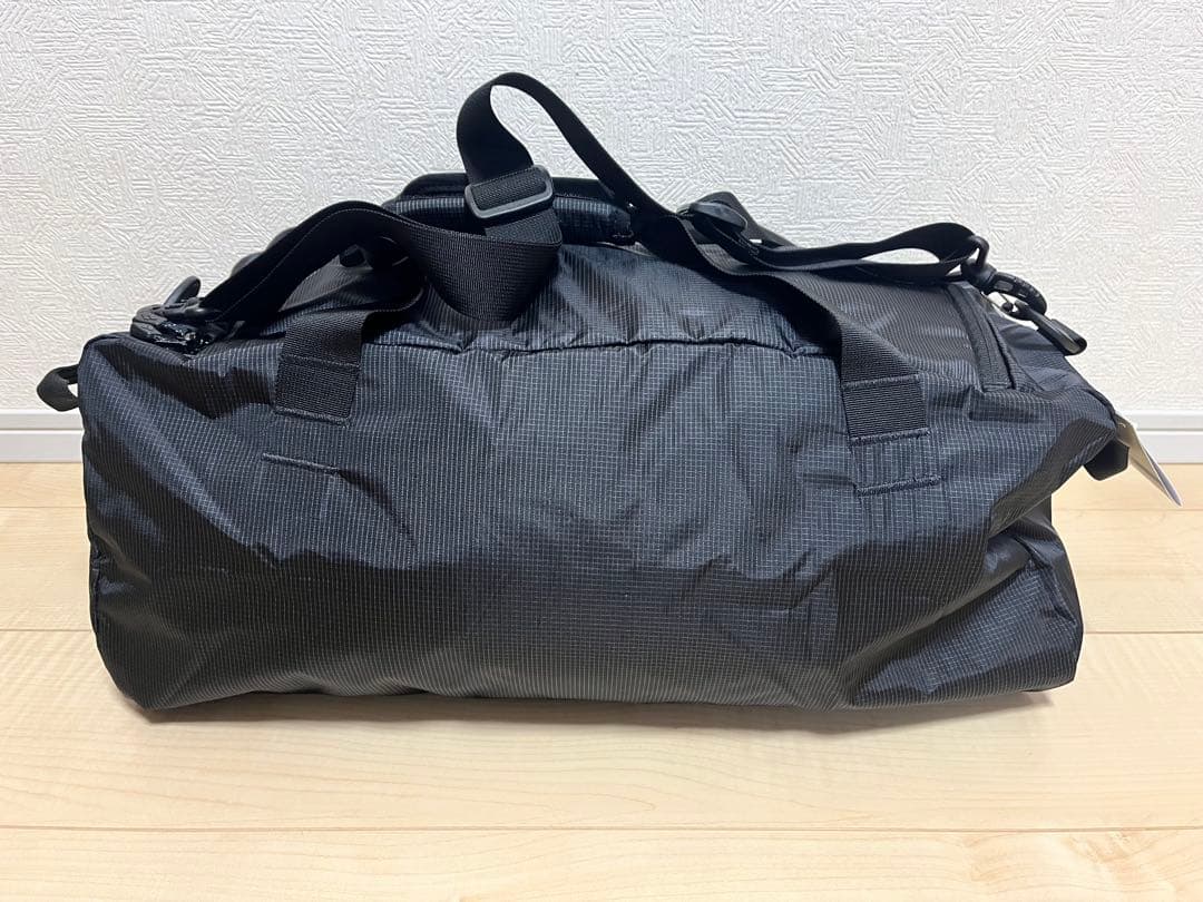 新品 モンベル L.W ダッフル 40ダッフルバッグ mont-bell