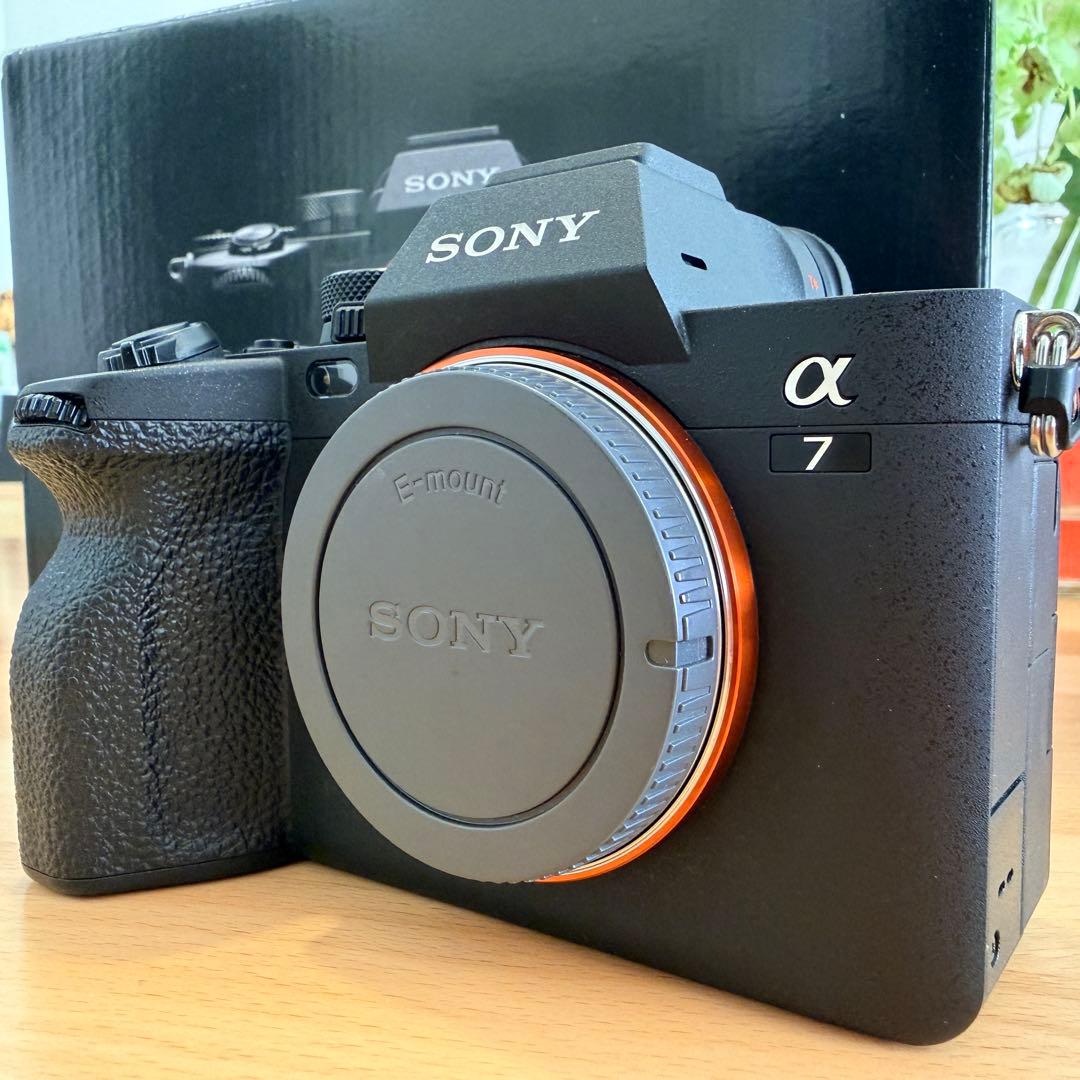 SONY α7IV LCE-7M4 / 純正バッテリー2個 / チャージャー