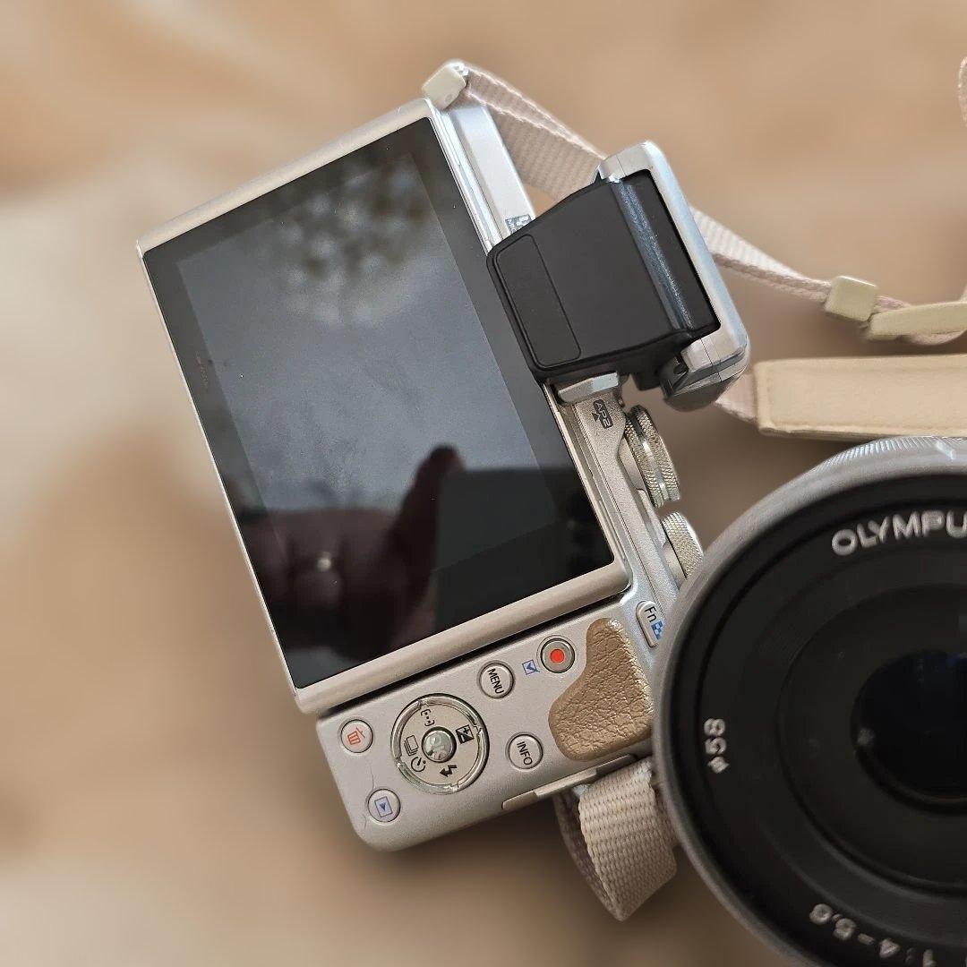 OLYMPUS PEN デジタル一眼レフ オレンジ