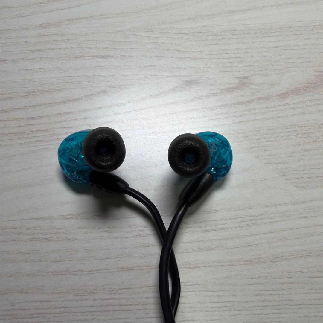 SHURE SE215 SPECIAL EDITION イヤホン