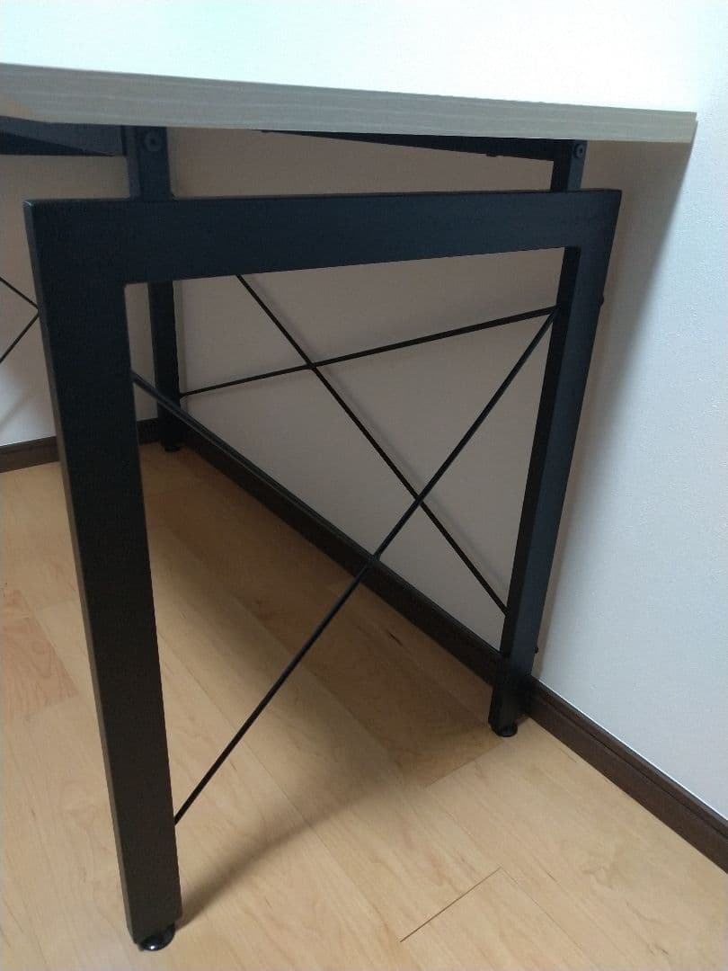 ホワイト木製デスク 背面収納ラック付き