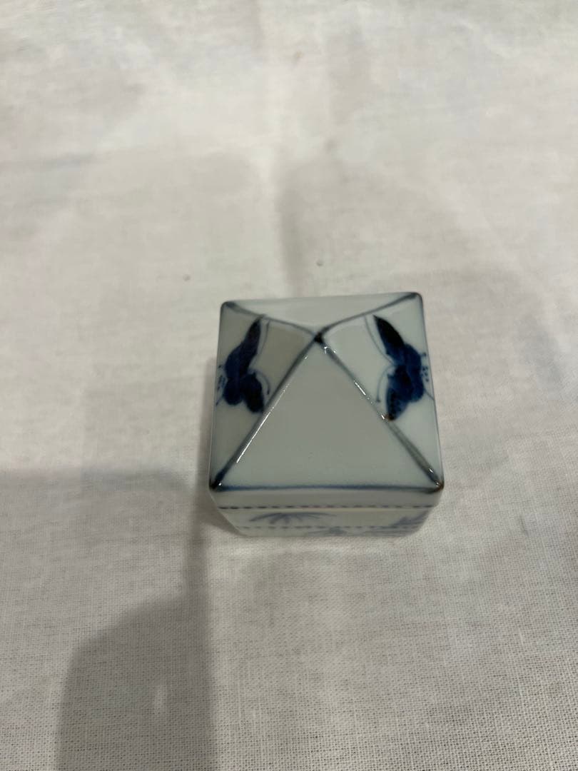 福泉　染付　竹蝶図　香合　共箱