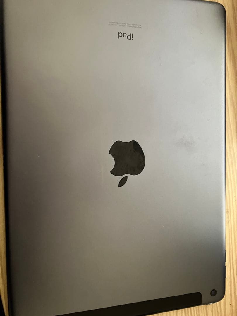 Apple iPad (第8世代) 本体