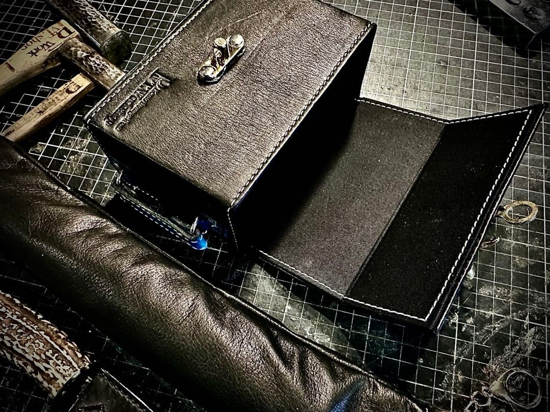 11月SALE品！Pvt.Workshop 極　CL 本革　デッキ　ハーフケース