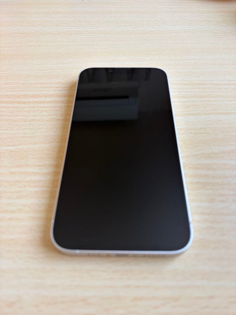 iPhone13 白　本体