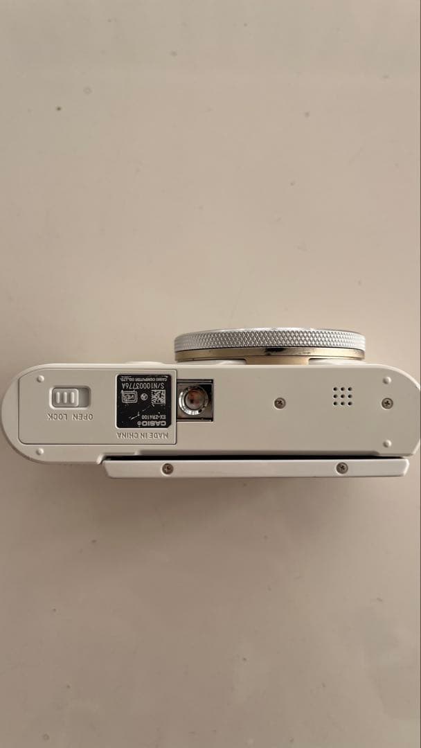 EX-ZR4100 ホワイト エクシリム　wifi対応　カシオ　EXILIM