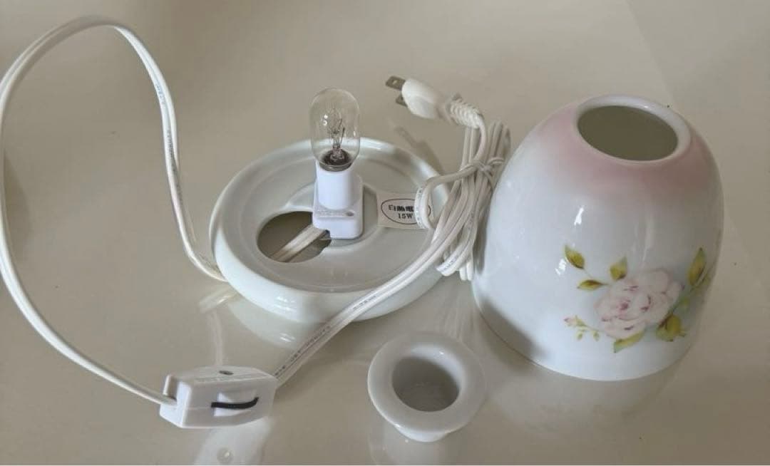 イマンポワージュピンクテーブルライト「アロマポット付き」陶器