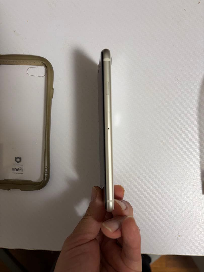【電池100%最終値下げ】Apple iPhone SE 第3世代　64GB