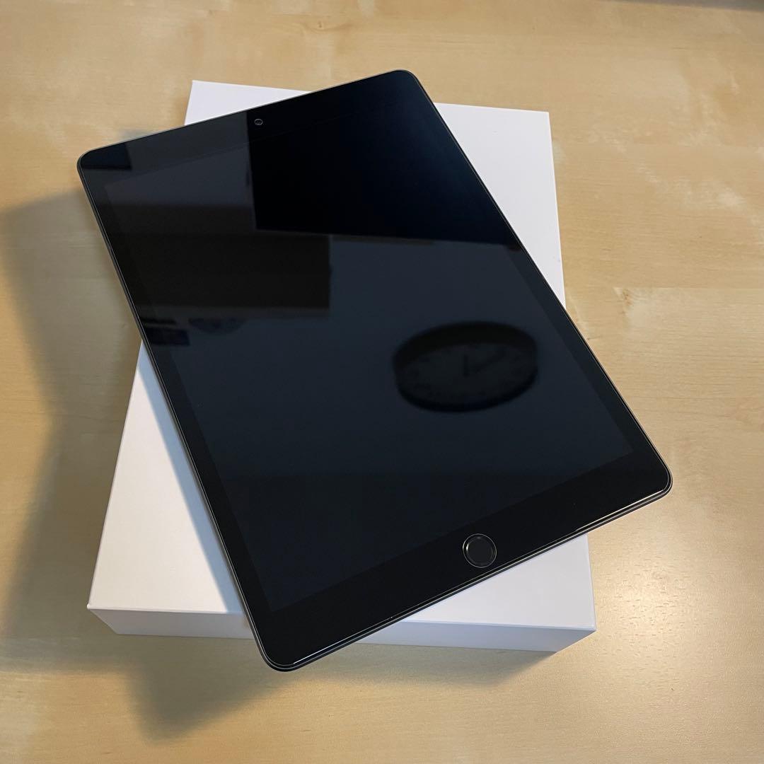 iPad第8世代 32GB WiーFi バッテリー90%以上