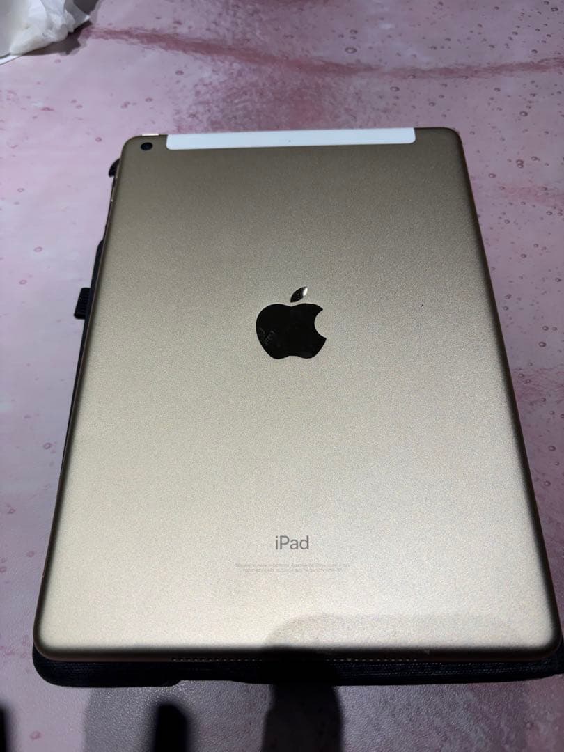 Apple iPad 第5世代 32GB バッテリー最大容量95%美品 動作良好
