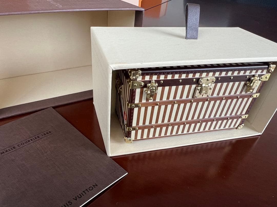 LOUIS VUITTON ジュエリーボックス