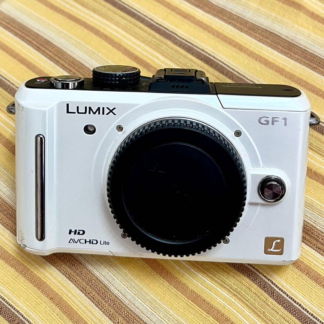 Panasonic Lumix DMC-GF1 ボディ ホワイト