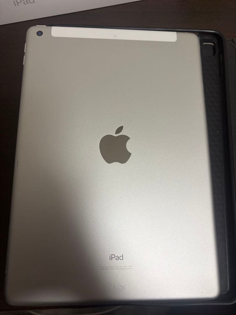 Apple iPad 第7世代　シルバー 本体 + Apple Pencil