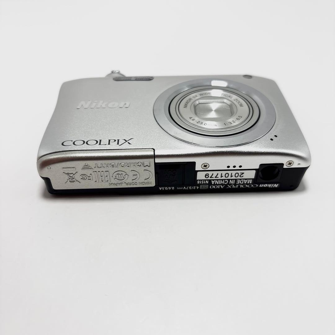 【極美品】Nikon COOLPIX A100 シルバー デジタルカメラ