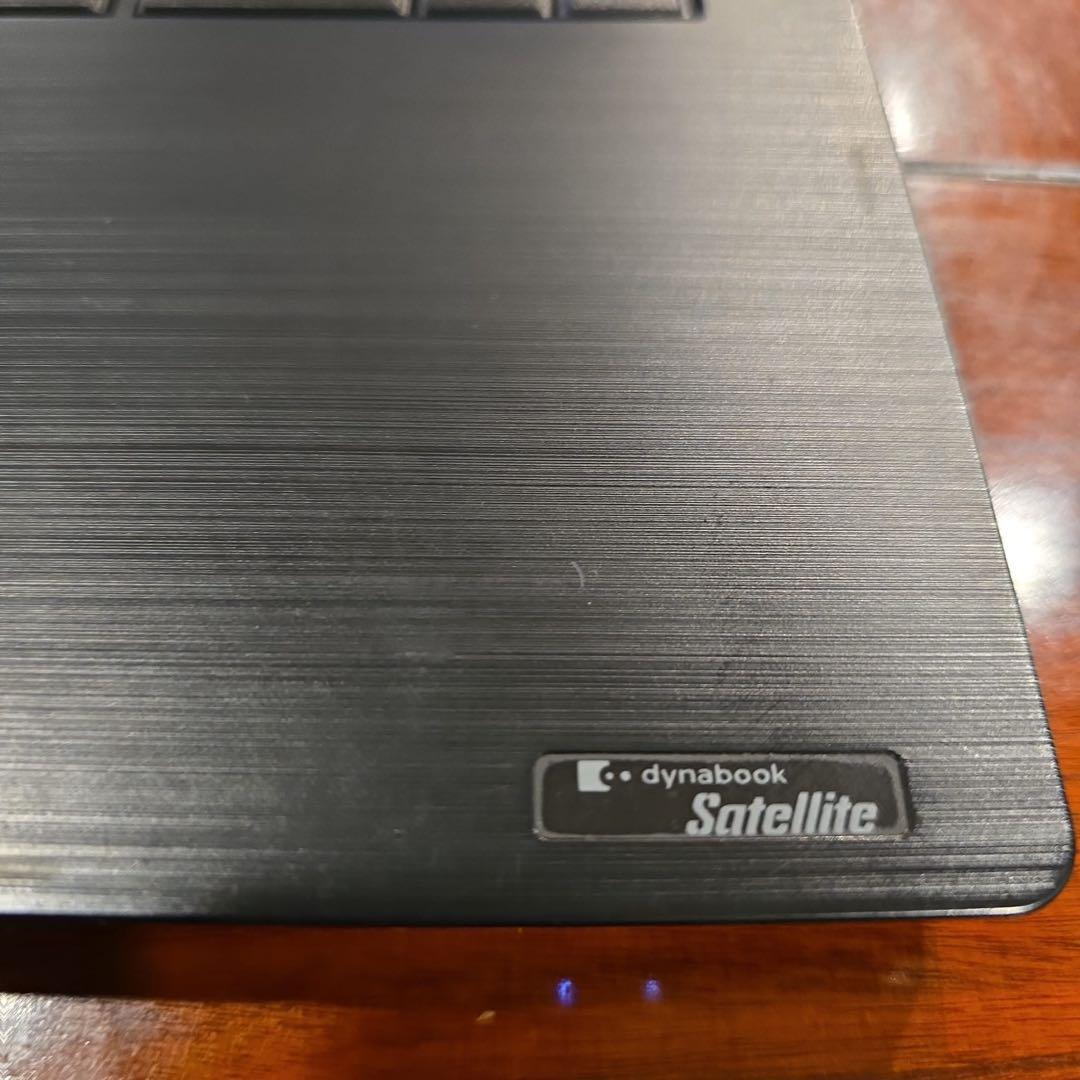 東芝 dynabook B35/R 8GB/SSD128GB Windows10