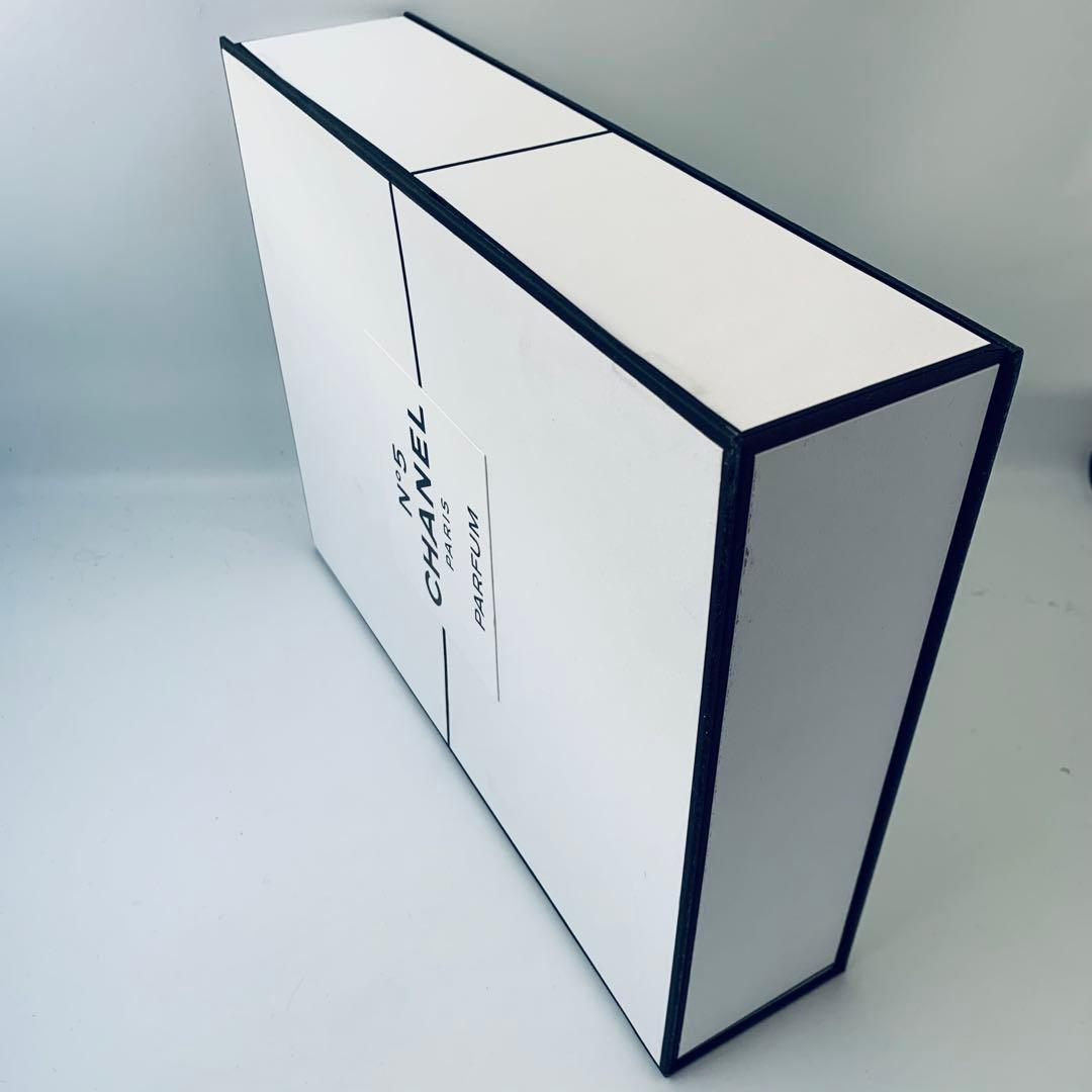 【非売品・新品】香水付きブック「CHANEL N°5」100周年記念 限定キット