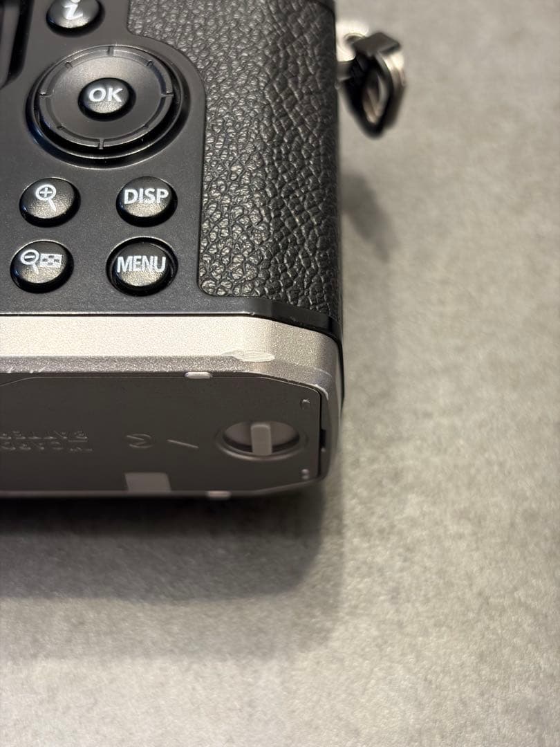 Nikon Z fc ミラーレスカメラ 2本レンズ付き