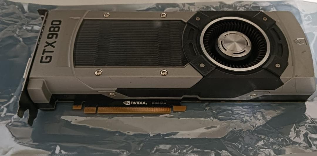 グラフィックボード・グラボ・ビデオカード NVIDIA GTX 980 Founders Edition/256bit