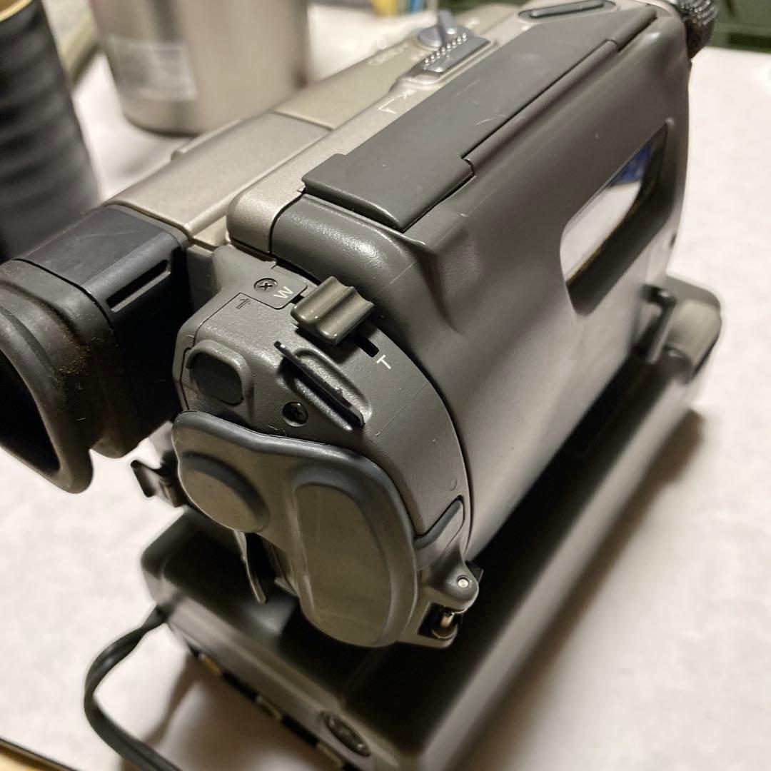 SONY VideoHi8 Handycam CCD-TR2 ⑤