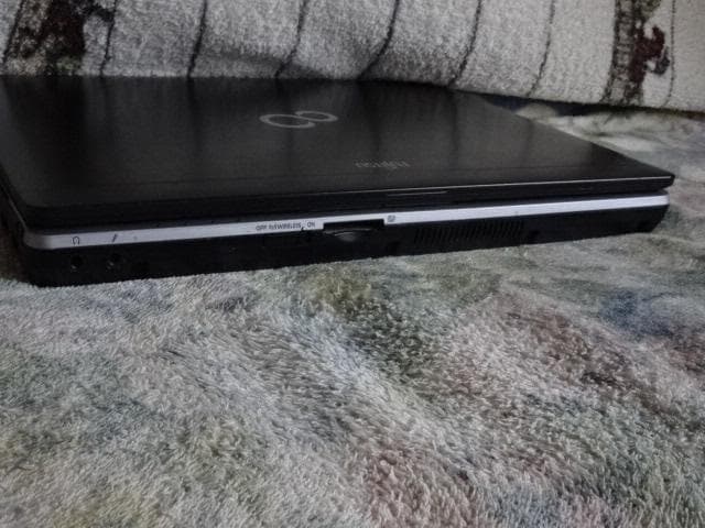速い 富士通LIFEBOOK P772 12.1インチ　SSD240 win11