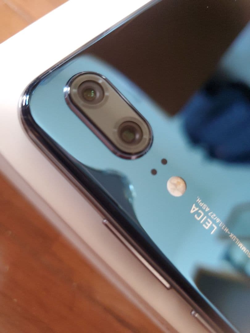 HUAWEI P20 EML-L29 ミッドナイトブルー バッテリー交換済