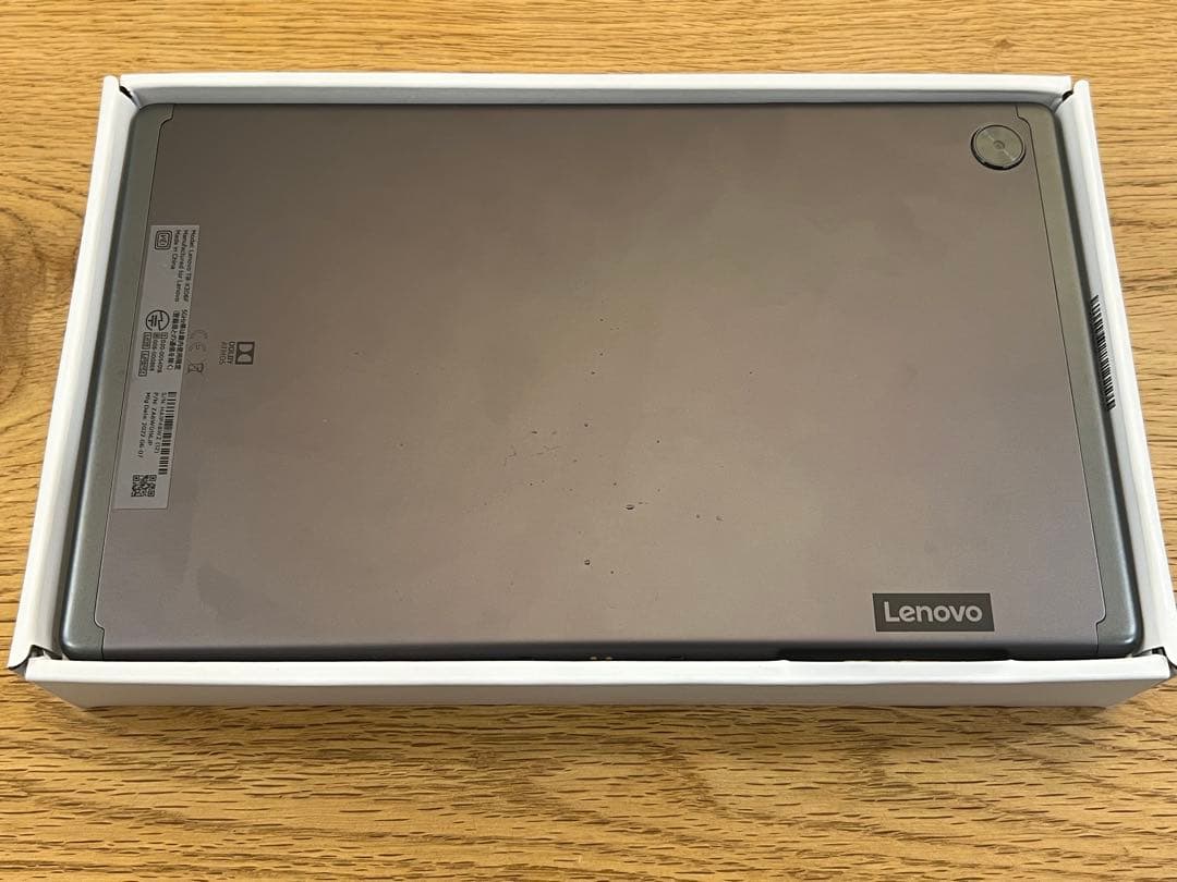 Lenovo Tab M10 HD 本体