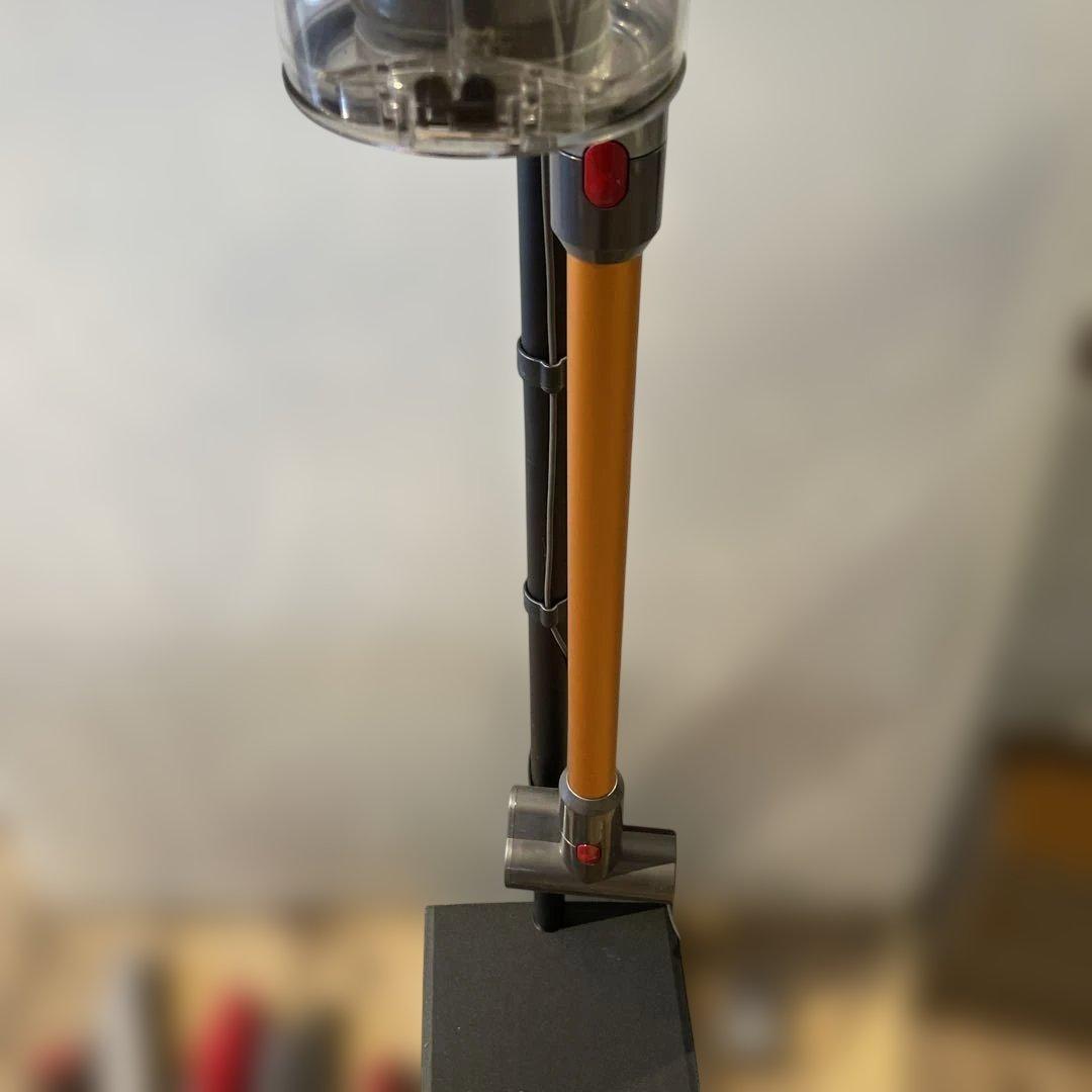 Dyson cyclone v10 fluffy 本体　おまとめ　掃除機