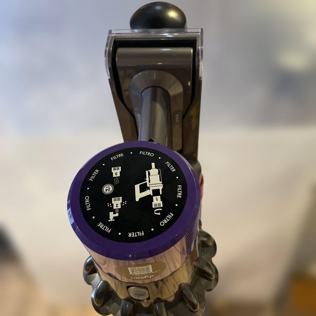 Dyson cyclone v10 fluffy 本体　おまとめ　掃除機