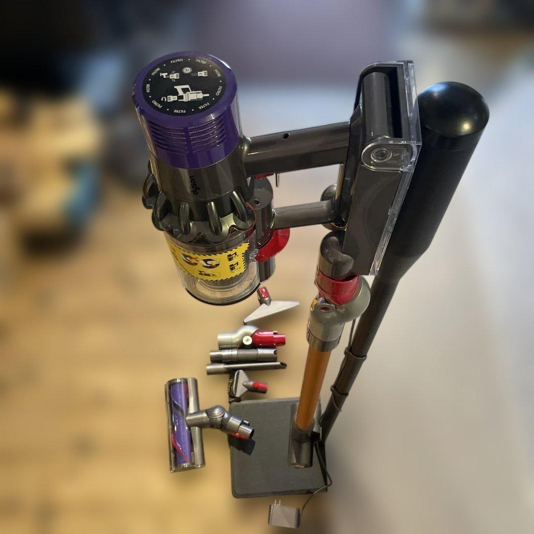 Dyson cyclone v10 fluffy 本体　おまとめ　掃除機