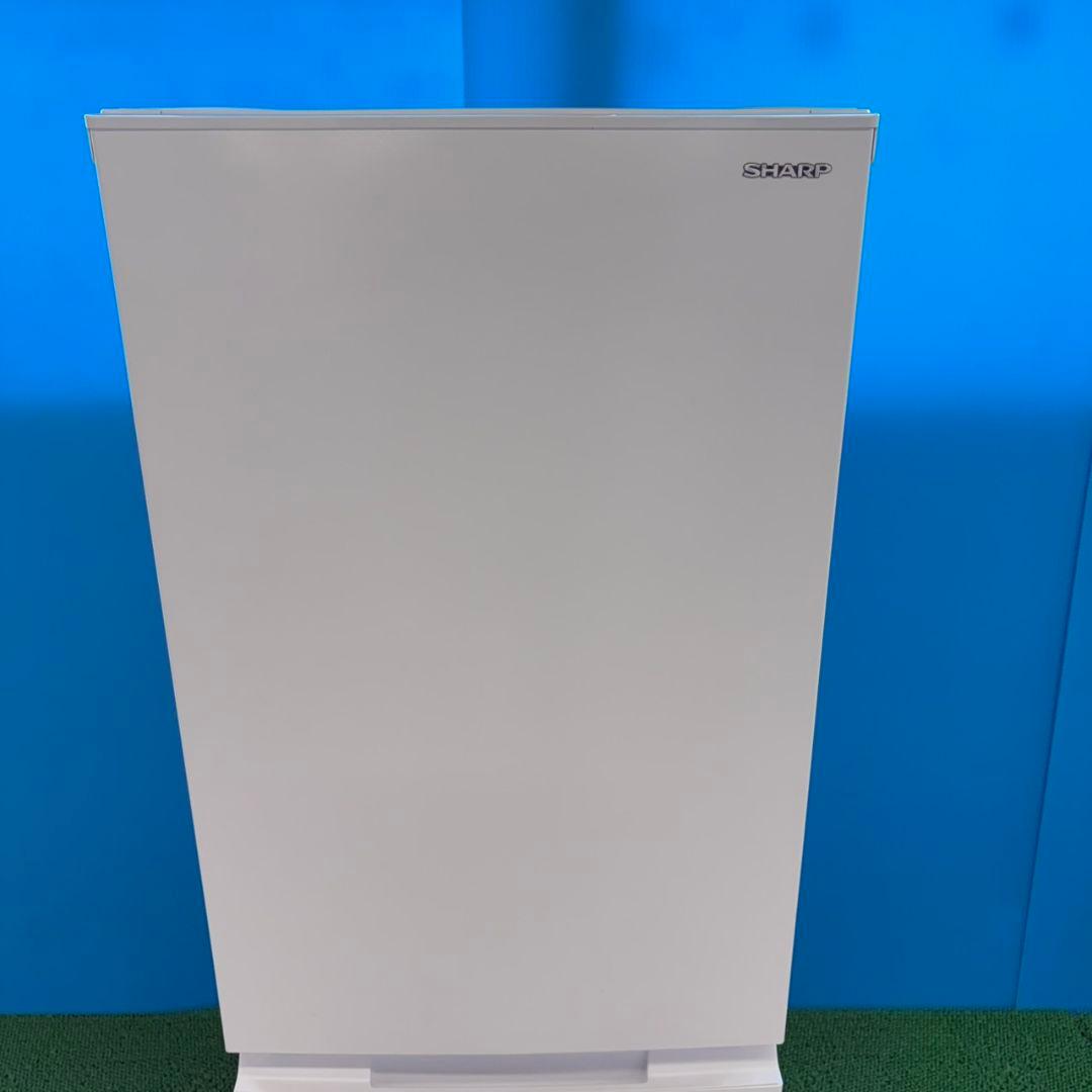 833自炊する方にオススメ！SHARP　冷蔵庫　179L　小型　一人暮らし