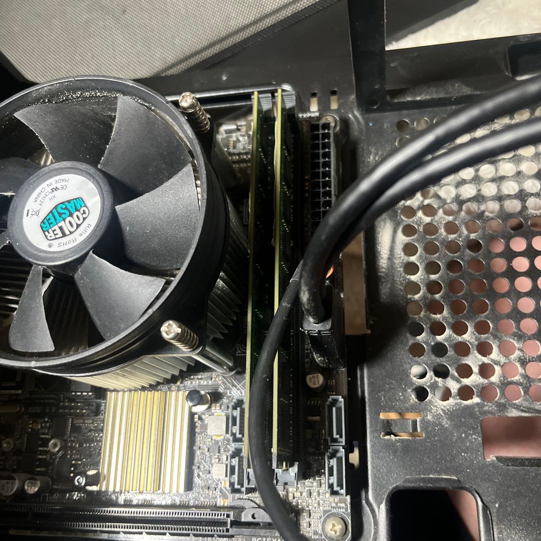 Intel Core i5-6500、メモリー16gb、マザボ、pcケースつき