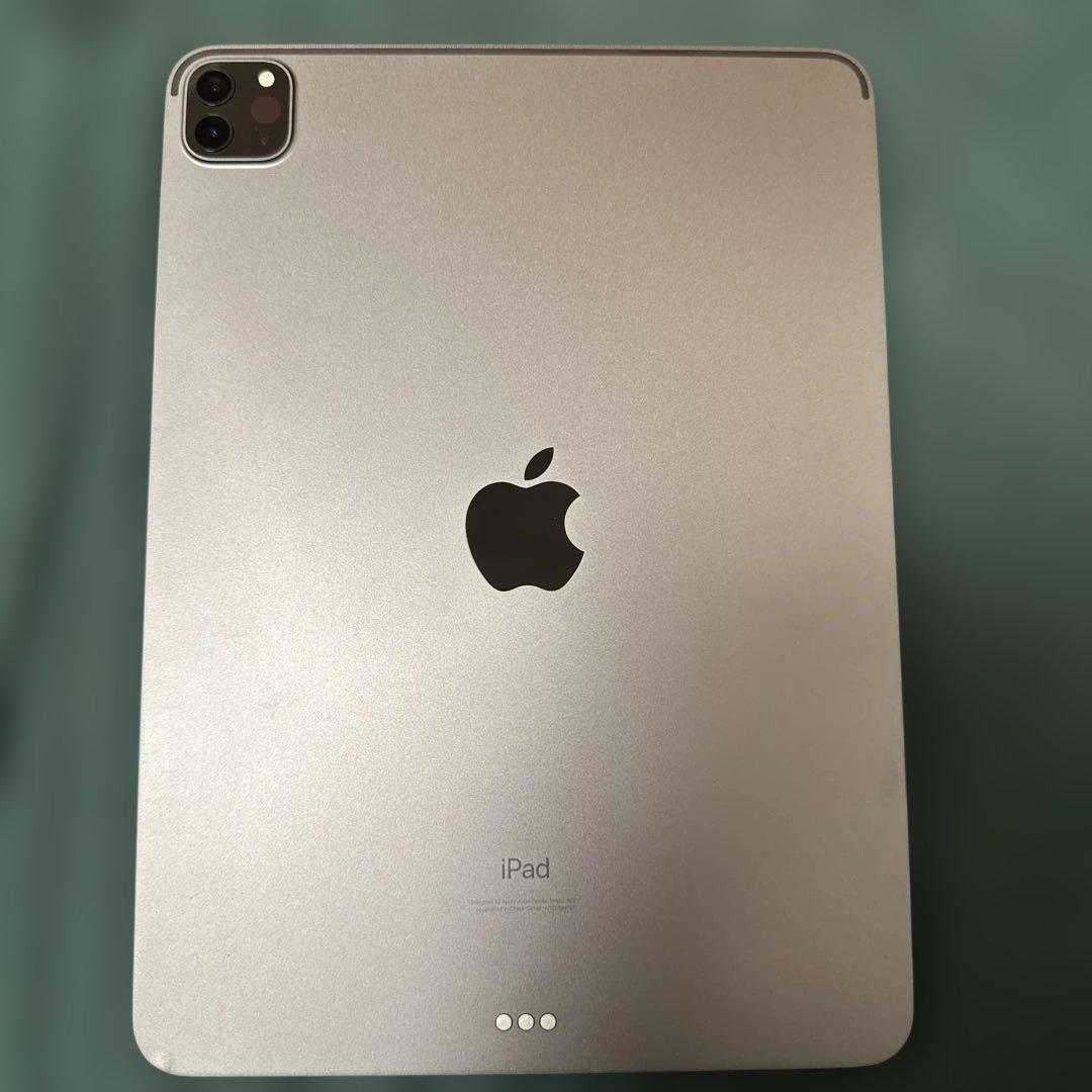 Apple iPad Pro 11インチ Apple純正カバー付き
