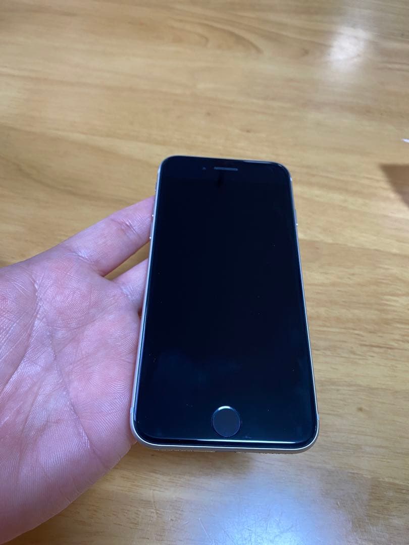Apple iPhone SE3 64G スターライト