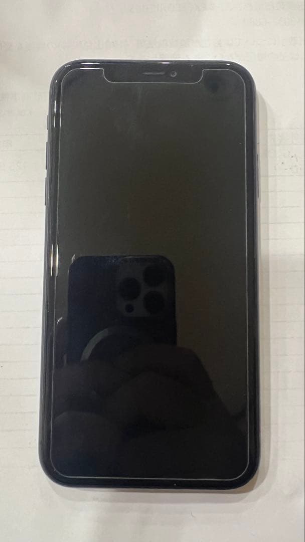 美品iPhone 11 ブラック￼SMフリ、SIMが2つ￼ 、シャッター音なし