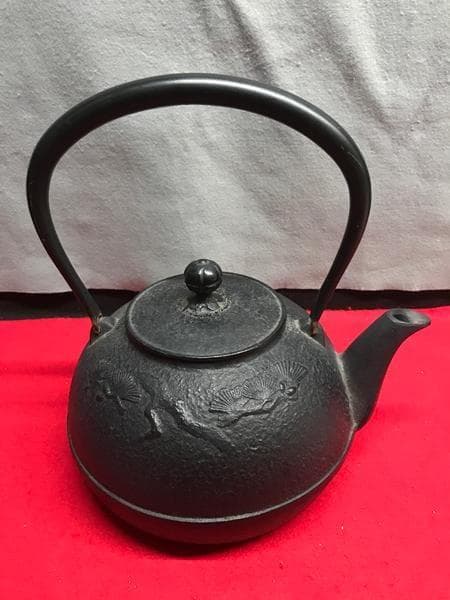 Y 中古 南部鉄瓶 南部鉄器 やかん 松の木模様 和風 工芸品 骨董品 S
