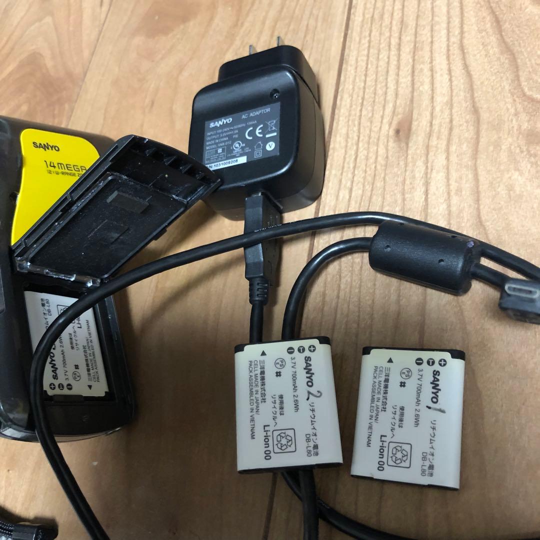 SANYO Xacti 防水ビデオカメラ　電池3つ付き
