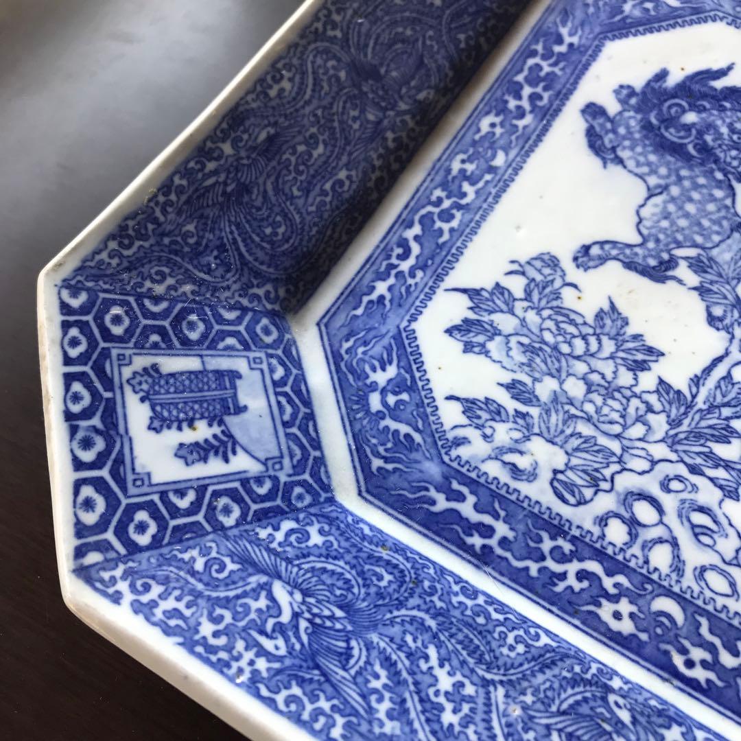 美品　陶器　年代物　八角絵皿　丁寧に描かれた獅子や牡丹の絵柄が素敵な　古道具