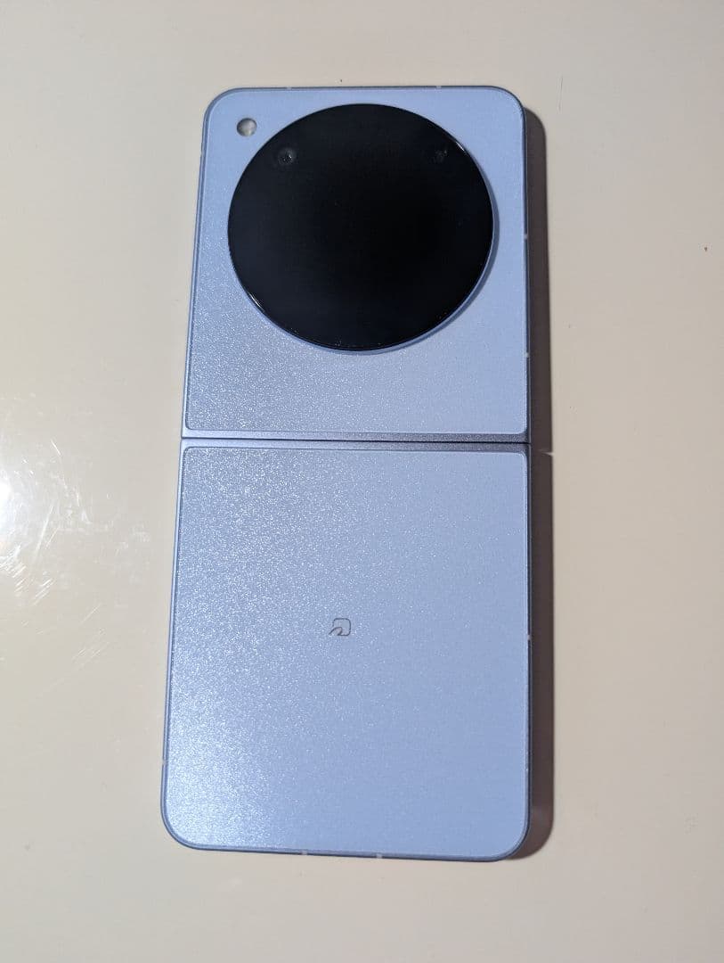 【美品】ZTE Libero Flip A304ZT ライトブルー ケース付き