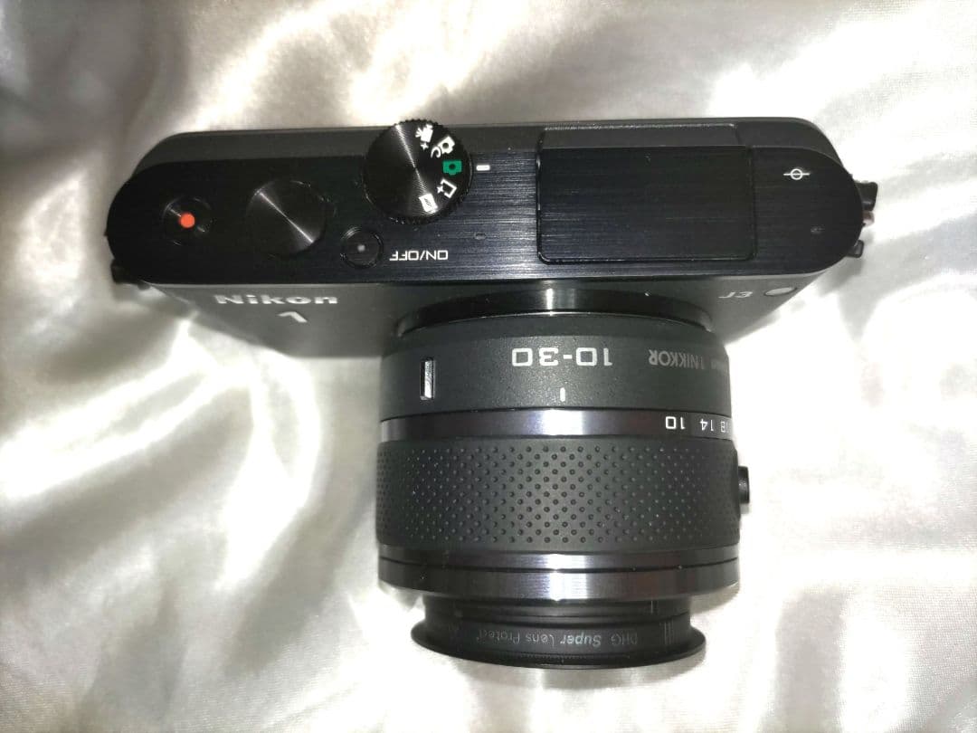 Nikon 1 J3　ショット数1975 ミラーレス一眼レフカメラ レンズ