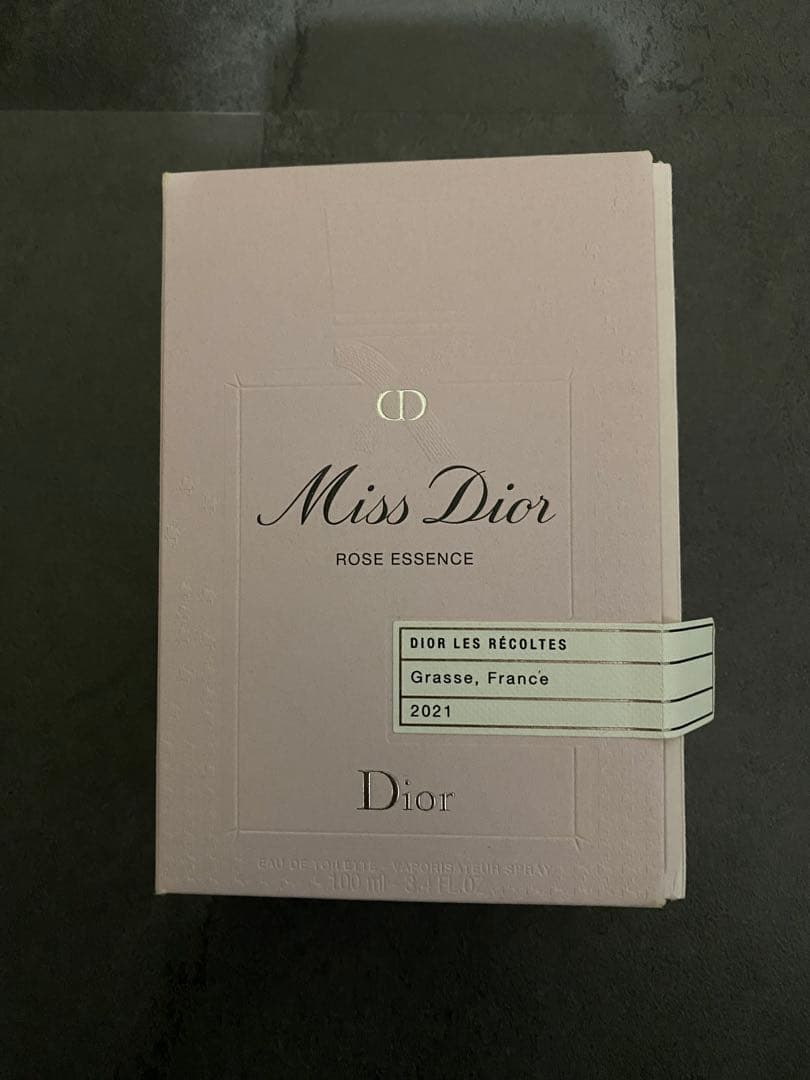 Miss Dior Rose Essence 数量限定ボトル