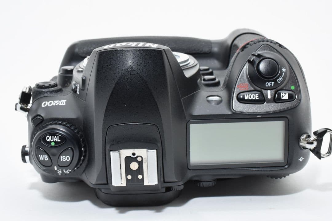 Nikon D200 ボディ MB-D200