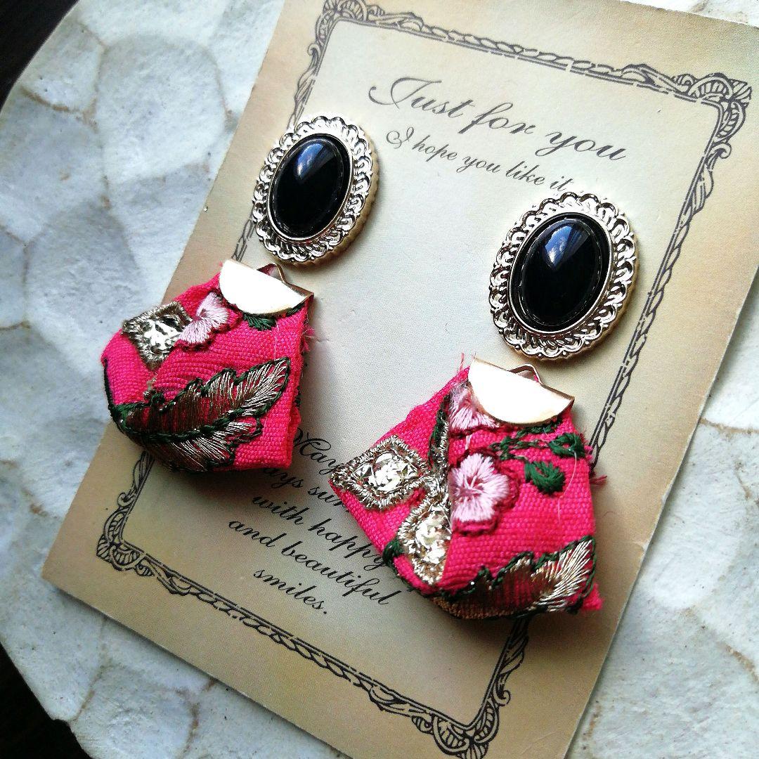 刺繍　黒　チロリアンテープ　パール　ヴィンテージ　リボン　ピアス　イヤリング　夏
