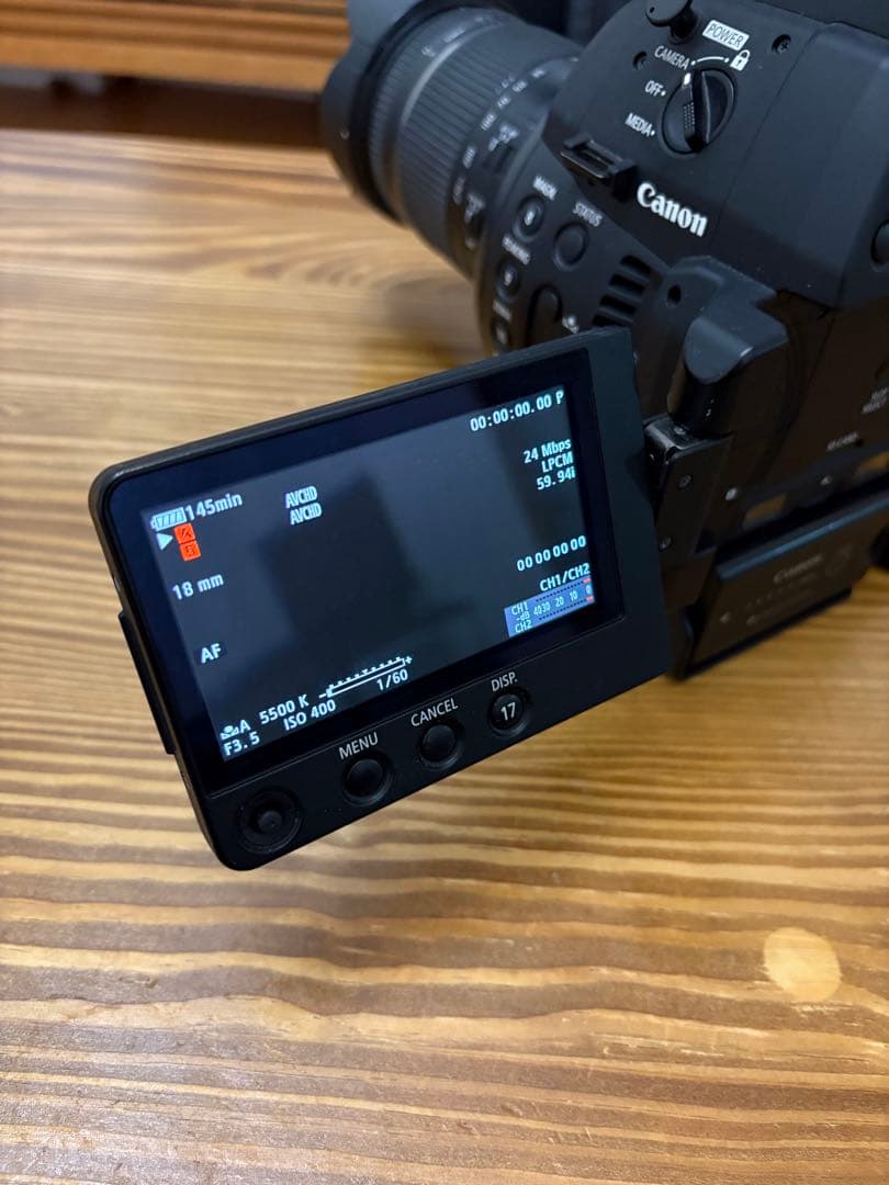 Canon EOS C100 Mark II レンズ有り
