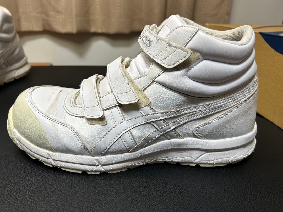 アシックス　安全靴　ウィンジョブcp302 ホワイト　27.5 中古