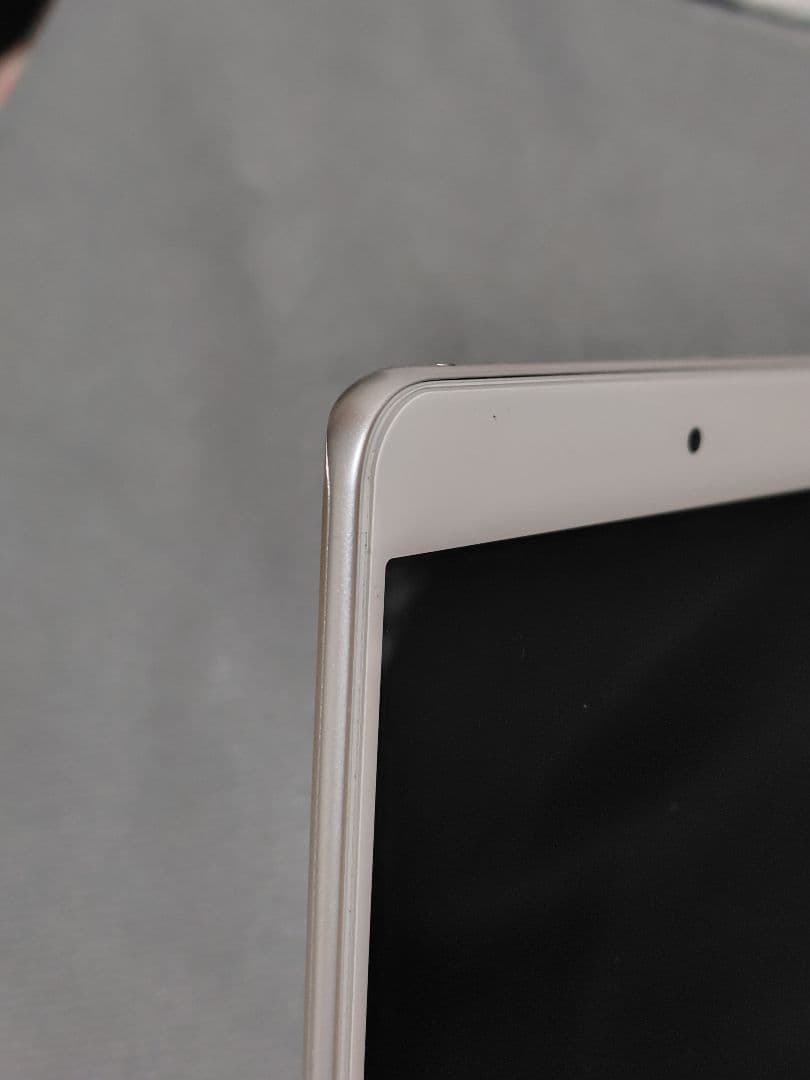 HUAWEI dtab d-02K SILVER(シルバー)