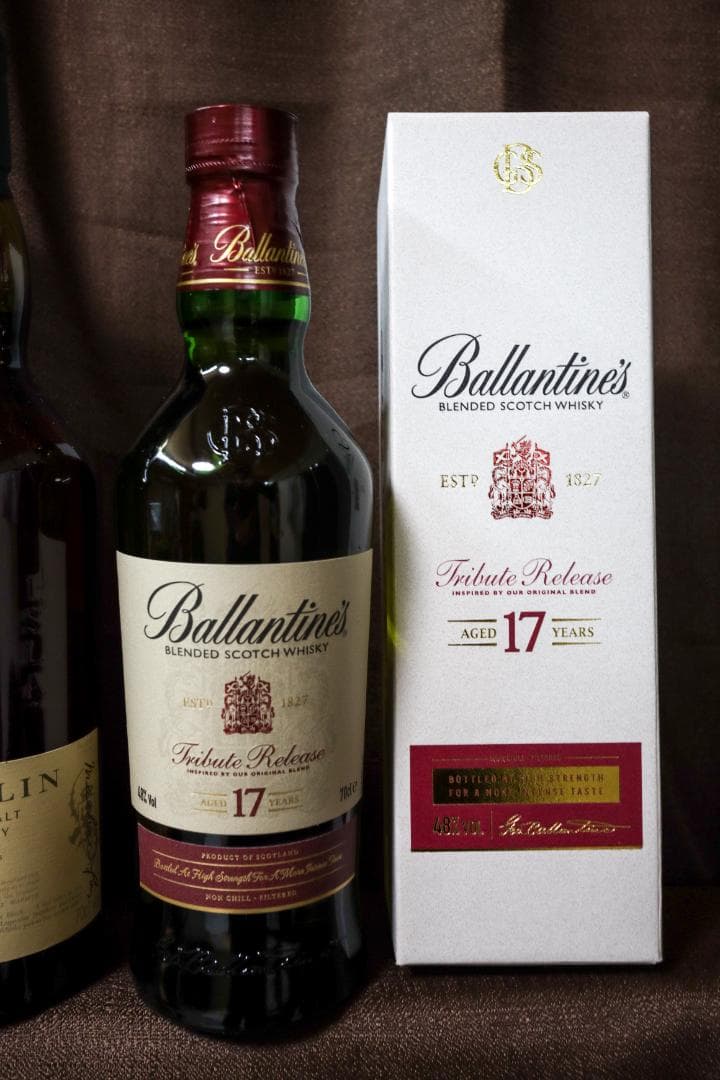 ラガヴーリン 16年 & バランタイントリビュートリリース 2本セット