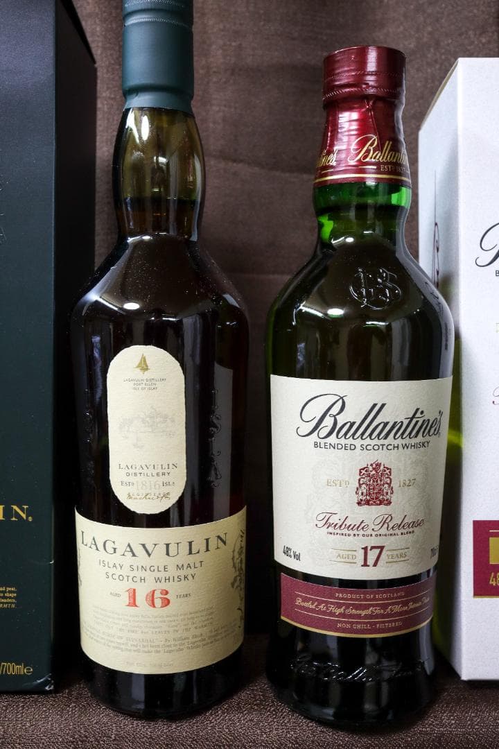 ラガヴーリン 16年 & バランタイントリビュートリリース 2本セット