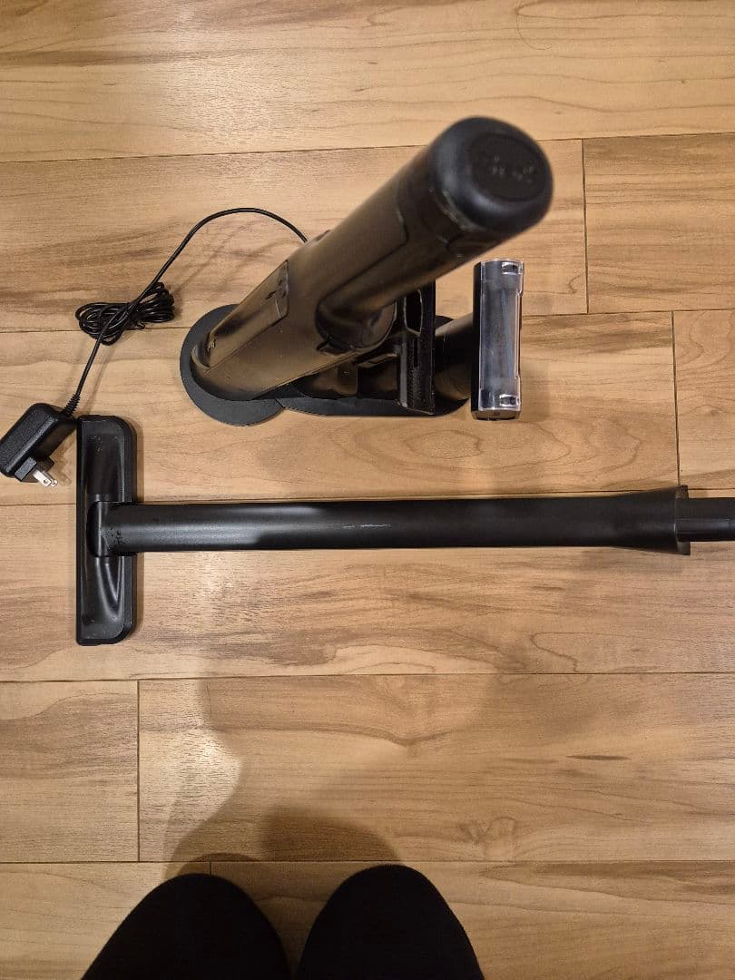 美品　Shark ハンディクリーナー WV416JGY